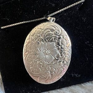 Sterling Silver Oval Locket Pendant Necklace Diamond Stone peoples jewelry